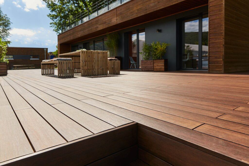 MOSO Bamboo Decking used at the Booa Showroom in France
